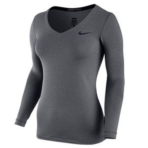 NIKE PRO DRIFIT LONG SLEEVE SIZE SMALL